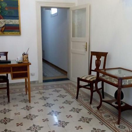 B&B Granelli Di Sale ตราปานี ภายนอก รูปภาพ
